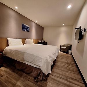 Standard Without Window Queen Room